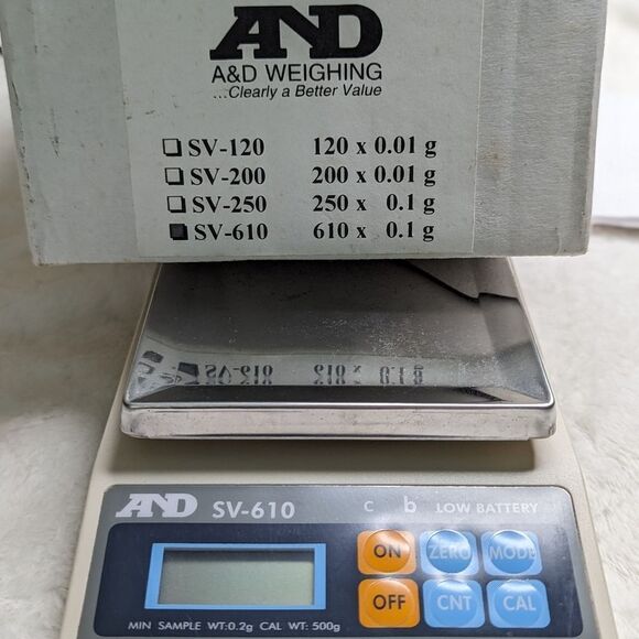 New in Box A&D SV Series Scale - Model SV-610 - Picture 8 of 10
